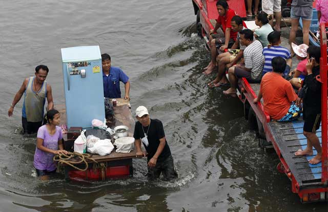 Inondations la Thaïlande mobilise 50 000 soldats pour protéger Bangkok
